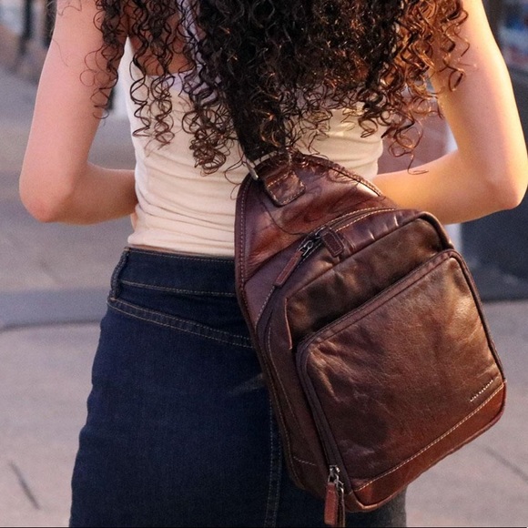 Jack Rogers Handbags - Jack Roger’s leather sling back bag